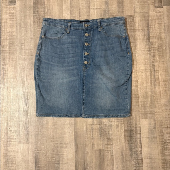 Banana Republic Button Fly Jean Women’s Skirt Size 12 - Picture 2 of 5